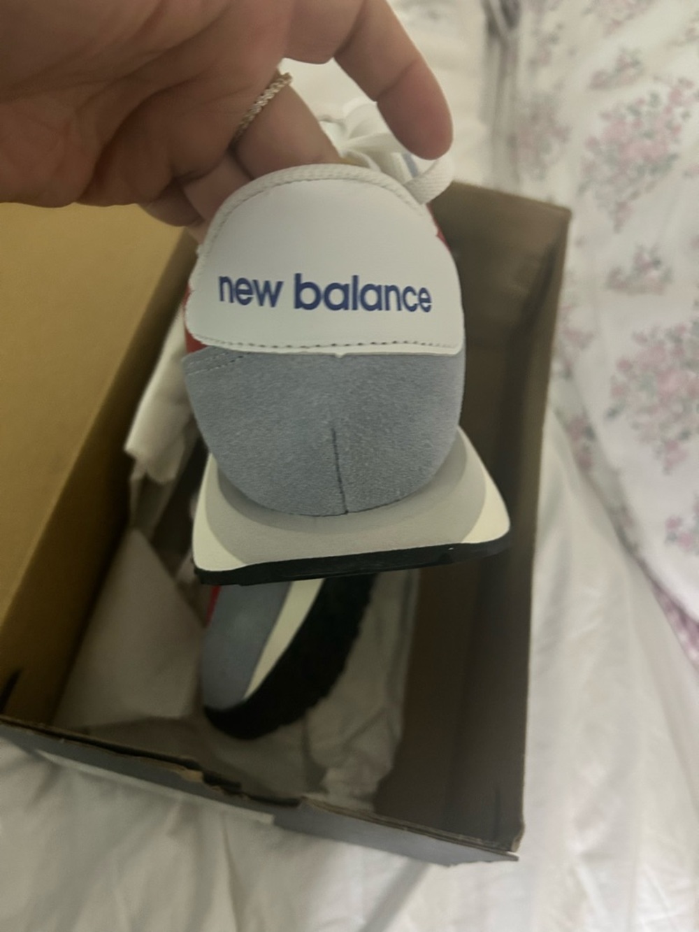 NEW BALANCE - Picture 2 of 6